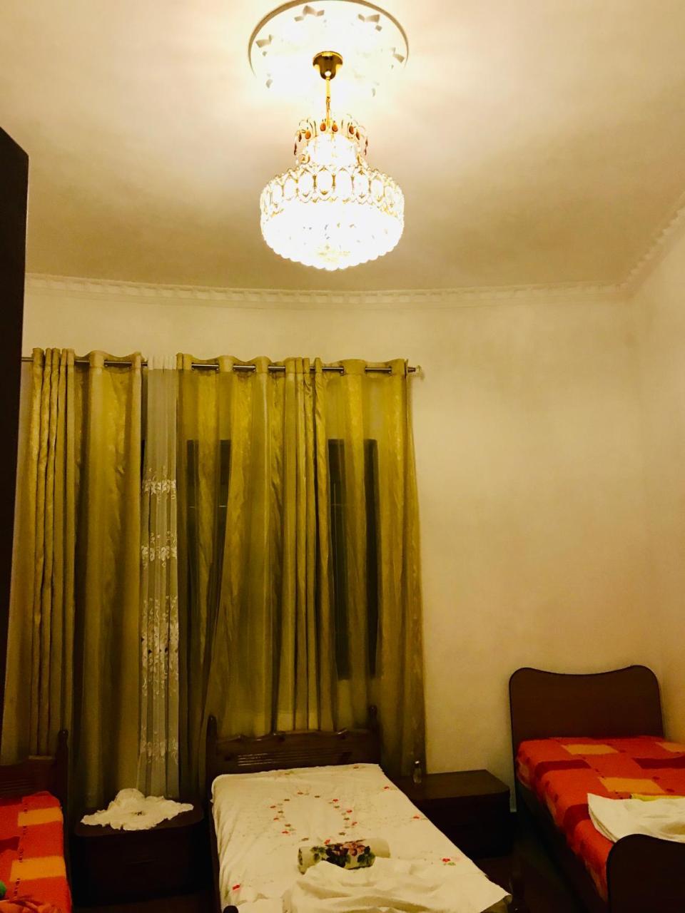 Port Side Rooms Durres Bagian luar foto