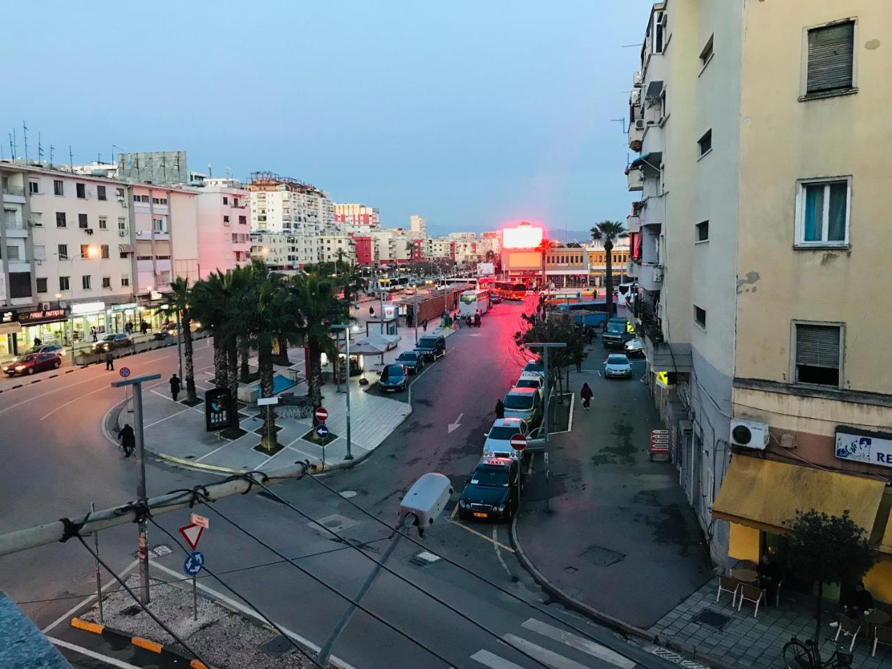 Port Side Rooms Durres Bagian luar foto
